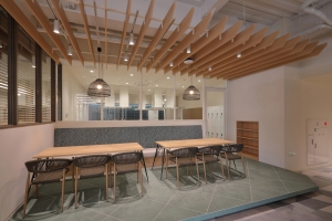 17-1F-機器展示エリア